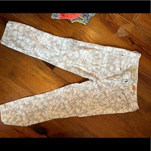 pilcro patterned ankle-length pants